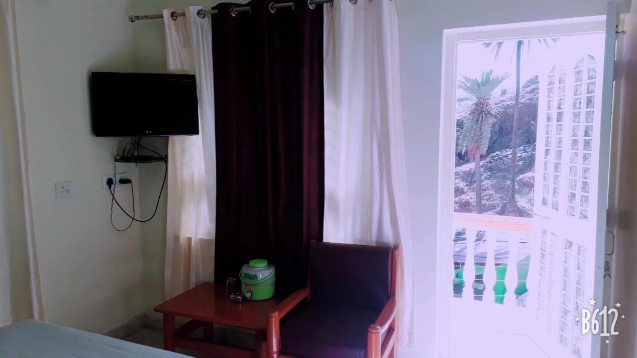 Paradise Hotel For Couples Mount Abu Exterior photo